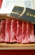 風呂敷と木箱で贈り物にも最適な風格