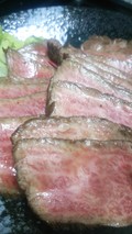 脂のさしがすごいです。口の中でとろけます。