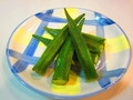 ゆでたオクラがあっという間に美味しくつかりました。