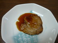 元祖醤油だれを付けていただきます