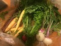 立派な葉付き野菜がぎっしり！