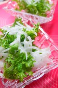 わさび菜と新玉ねぎのサラダ♪