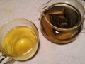 ヤマモモ葉茶をポットで入れたところです。