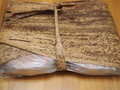 天然の木の皮に包まれています。殺菌作用があるようです