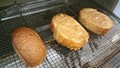 焼いたスランスパンに塗りました！