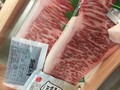 蓋をあけるとこのようにタレやポン酢などと入っています