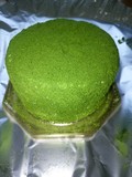 抹茶に包まれた可愛いケーキ