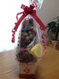 ラッピングの外に袋入りでハートのパイナップルが付いてます。