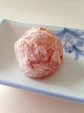 周りが甘くコーティングされています。