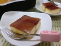 フォークで食べるもちもちの弾力プリン♪