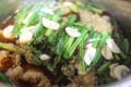 唐辛子とにんにくも加えて煮込みました。