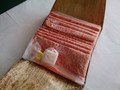 お見事！刺し入りの桃色松阪牛。一枚一枚衛生面も考えて包まれていてこちらも嬉しかったです。相手の立場をしっかり考えておられました。