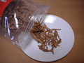茶葉の形は「ささがき」された状態です