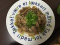 豚肉で巻いて甘辛くいただきました。