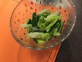 シンプルなサラダに香ばしＷ醤油を加えると、まるでプロの味に。