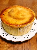 キラキラと黄金色に輝くおいしそうなケーキ♪