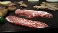焼きはじめたところ。肉の周囲でジュワジュワ～と肉汁が踊ります。