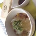 定番の二杯酢ですが、まずはタレをかけずに召し上がって頂くことをお勧めします。